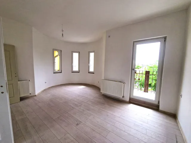 Eladó lakás Szolnok, Belváros 74 nm