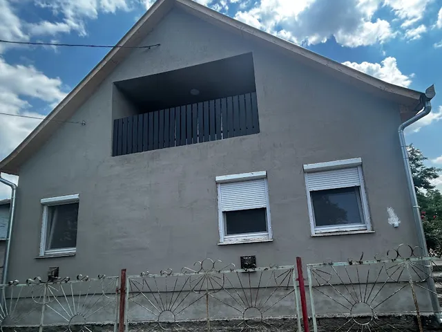 Eladó ház Újszász 140 nm