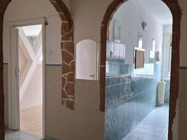 Eladó lakás Szolnok, Széchenyi-lakótelep 51 nm