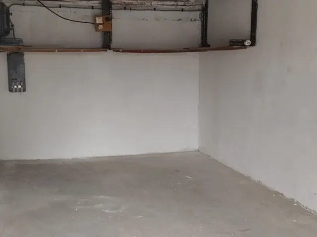 Eladó garázs Szolnok 36 nm