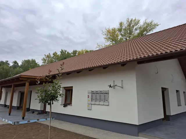 Eladó ház Szolnok, Alcsisziget 83 nm