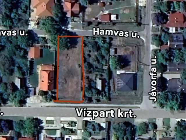 Eladó telek Szolnok, Alcsisziget 560 nm