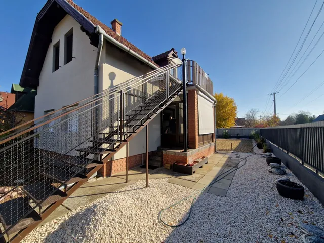 Eladó lakás Tiszakécske 76 nm