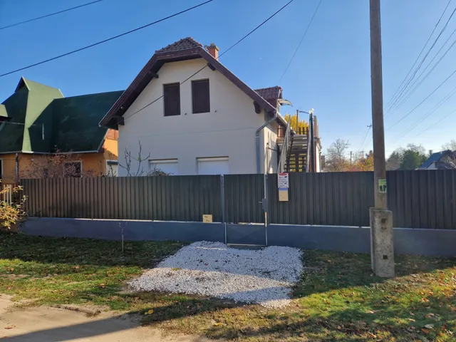 Eladó lakás Tiszakécske 76 nm