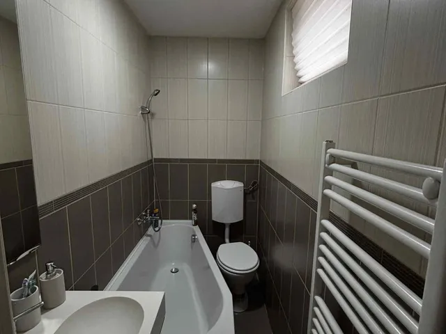 Eladó ház Szolnok, Alcsisziget 60 nm