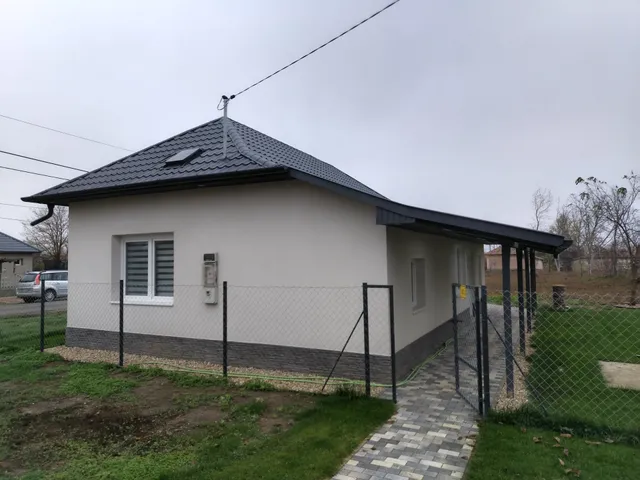 Eladó ház Tiszaföldvár 61 nm