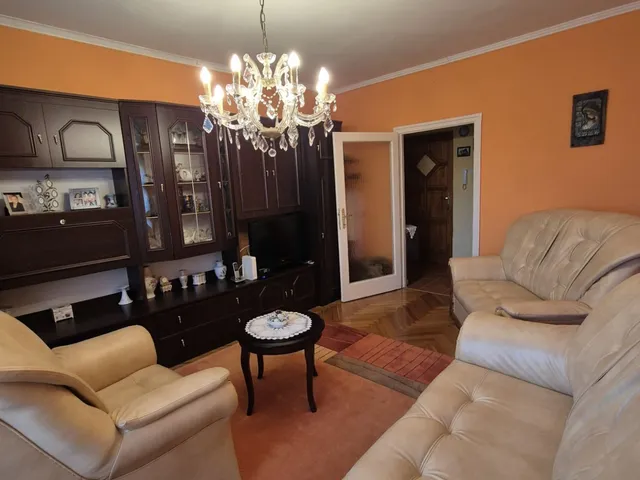 Eladó lakás Szolnok, Belváros 52 nm