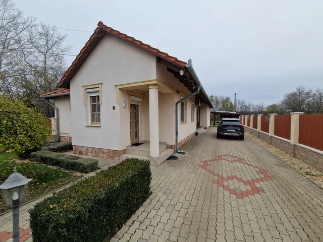 Eladó ház Szolnok 132 nm