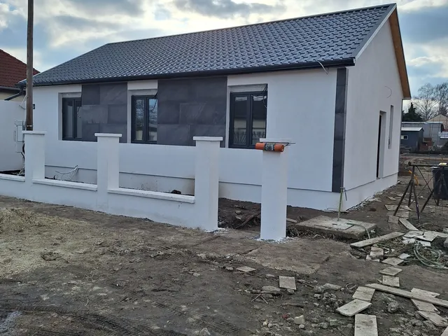 Eladó ház Szolnok, Tallinn 78 nm