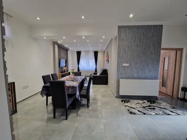 Eladó ház Újszász 98 nm