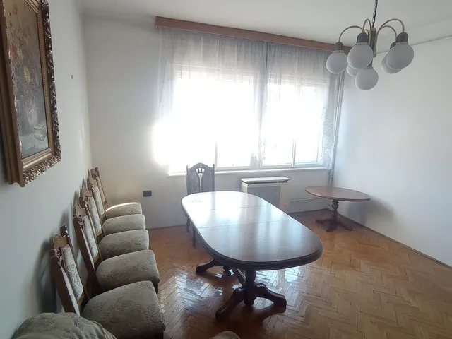 Eladó lakás Szolnok, Belváros 76 nm