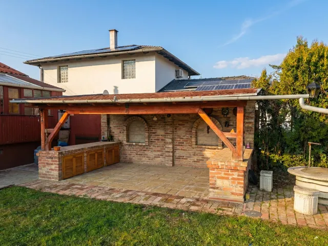 Eladó ház Szolnok, Kertváros 137 nm