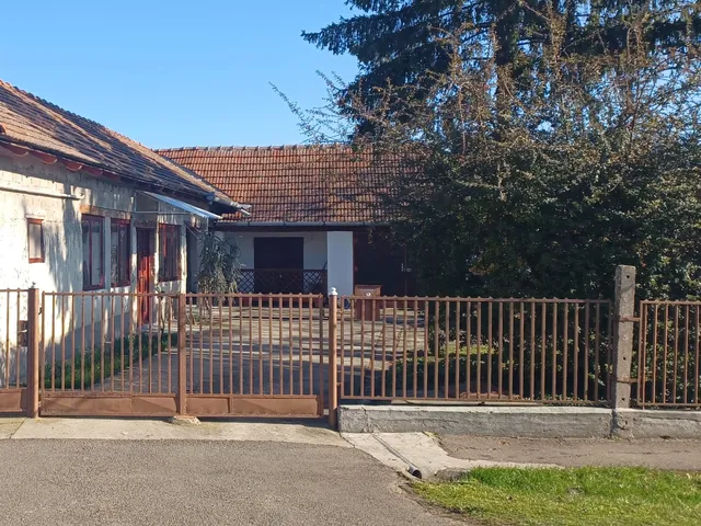 Eladó ház Heves, Belváros 122 nm