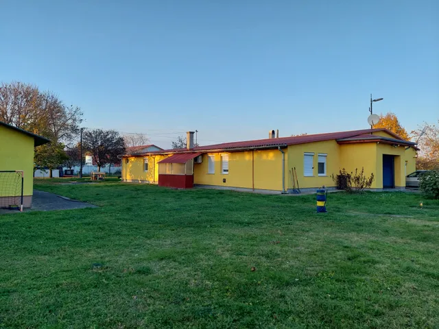 Eladó mezőgazdasági ingatlan Újszász 150 nm