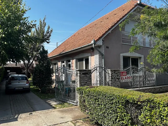 Eladó ház Abony 450 nm