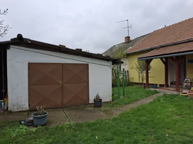 Eladó mezőgazdasági ingatlan Szolnok, Malomszeg 70 nm