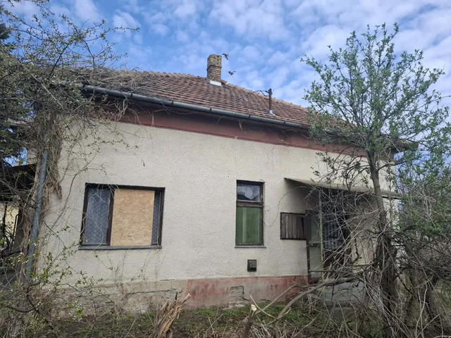 Eladó ház Abony 67 nm