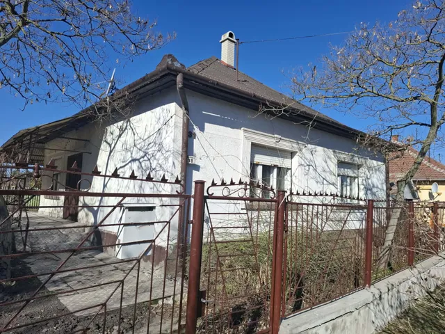 Eladó ház Jászladány 82 nm
