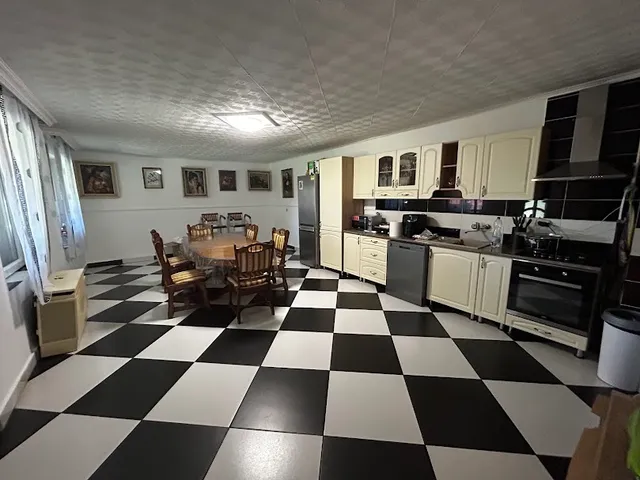 Eladó ház Újszász 106 nm