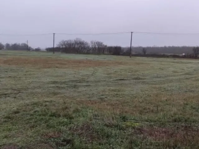 Eladó telek Szolnok 9351 nm