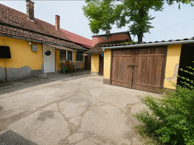 Eladó ház Szolnok 70 nm