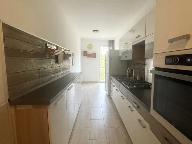 Eladó lakás Szolnok, Belváros 76 nm