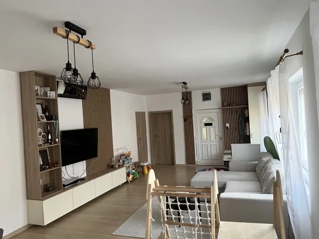 Eladó lakás Szolnok, Belváros 95 nm