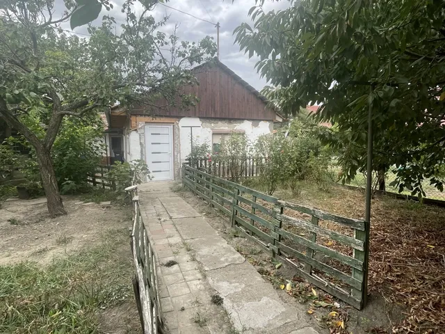 Eladó ház Tiszaföldvár 52 nm