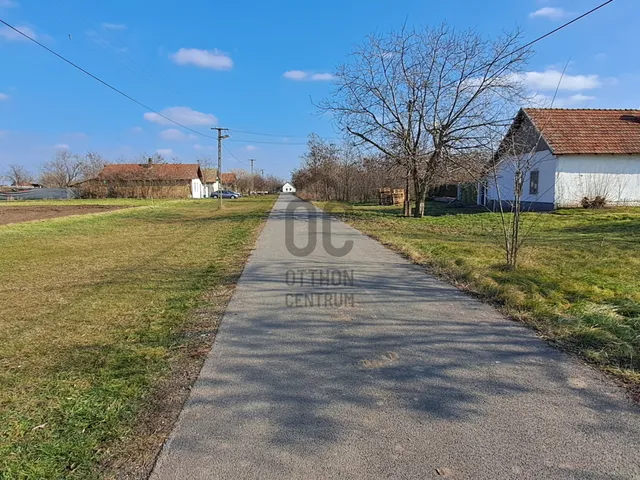 Eladó telek Csanádalberti 1979 nm