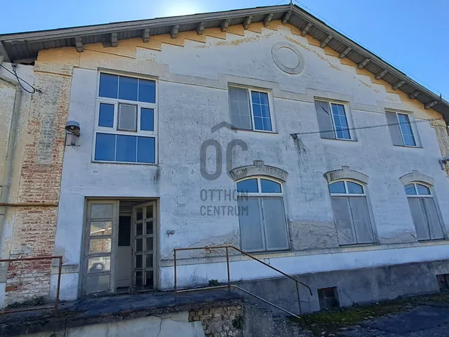 Eladó kereskedelmi és ipari ingatlan Makó 891 nm