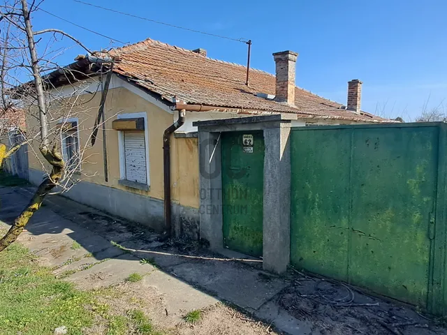 Eladó ház Pitvaros 77 nm