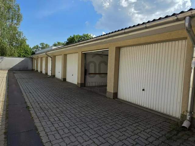 Eladó garázs Szeged, Móraváros