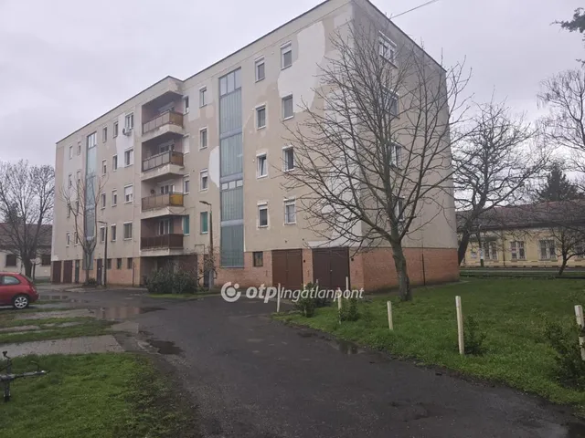 Eladó lakás Püspökladány 72 nm