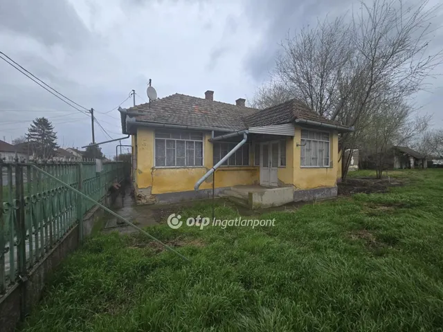 Eladó ház Tetétlen 69 nm