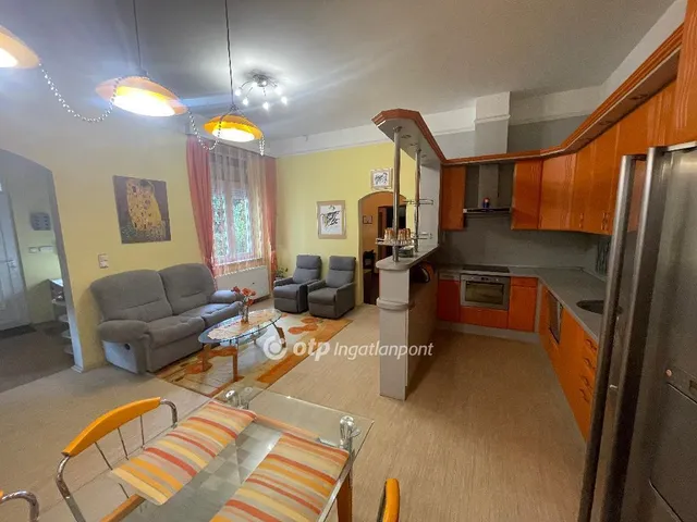 Eladó lakás Debrecen 102 nm