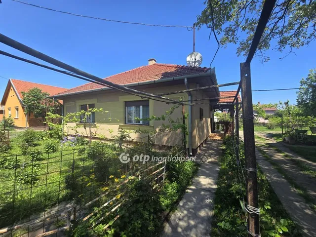 Eladó ház Kaba 76 nm