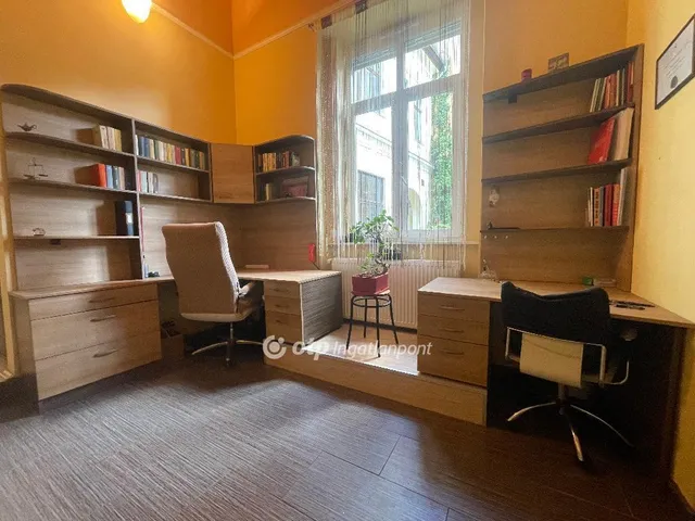 Eladó lakás Debrecen 102 nm