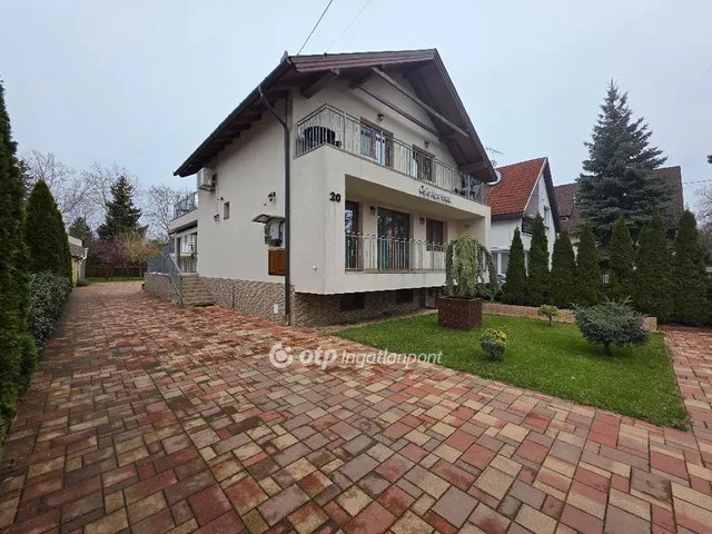 Eladó ház Hajdúszoboszló 400 nm