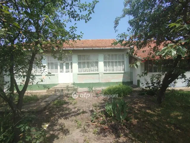 Eladó ház Sárrétudvari 82 nm