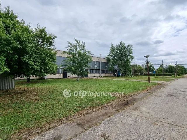 Eladó kereskedelmi és ipari ingatlan Berettyóújfalu 1650 nm