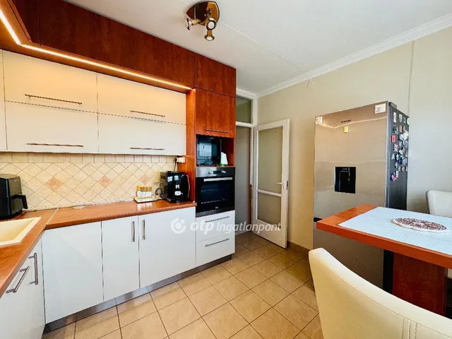 Eladó lakás Debrecen, Tócóskert 84 nm