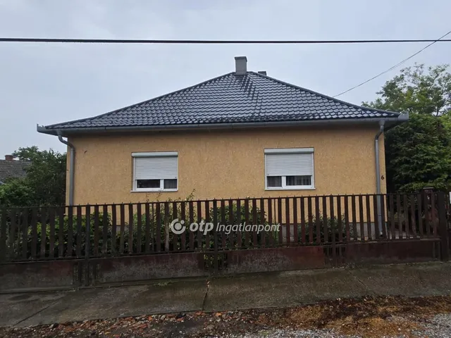 Eladó ház Kaba 80 nm