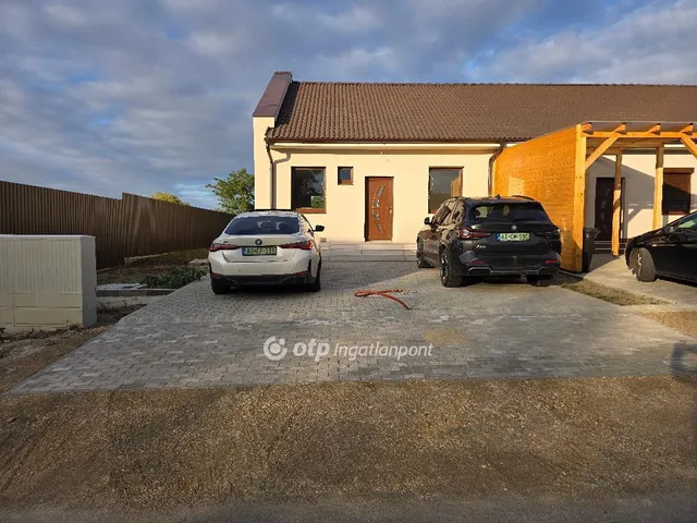 Eladó ház Hajdúszoboszló 70 nm