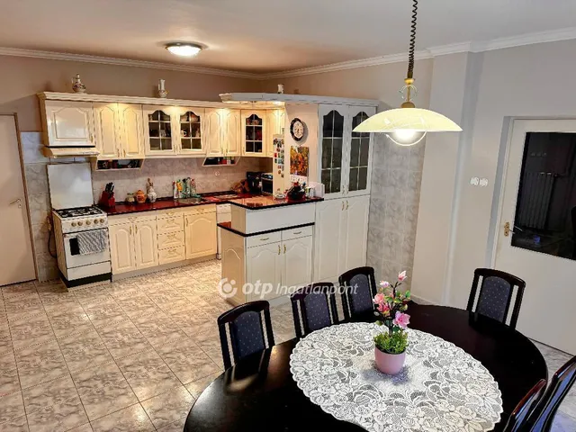 Eladó ház Nádudvar 122 nm