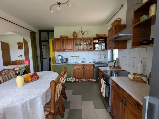 Eladó ház Hajdúszoboszló 320 nm