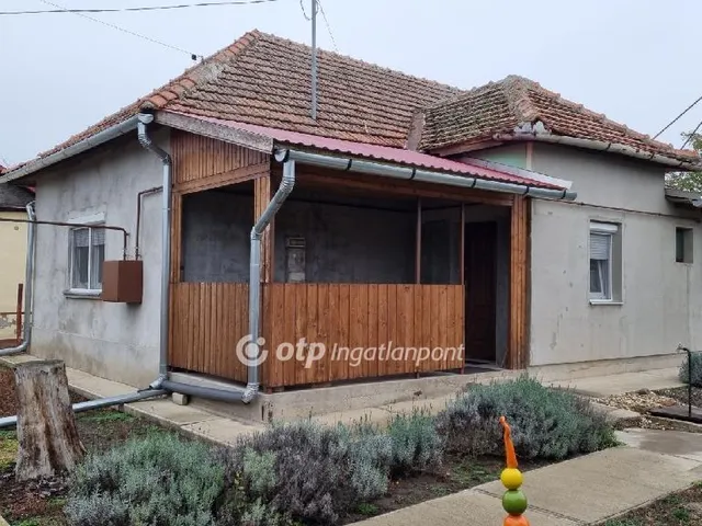 Eladó ház Kaba 69 nm