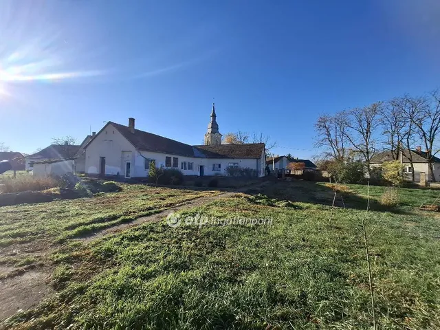 Eladó ház Hencida 250 nm