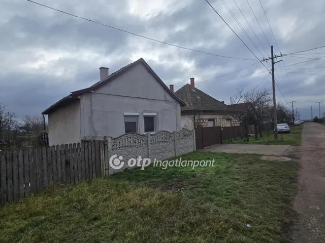 Eladó ház Tetétlen 57 nm