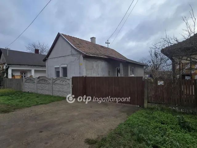 Eladó ház Tetétlen 57 nm