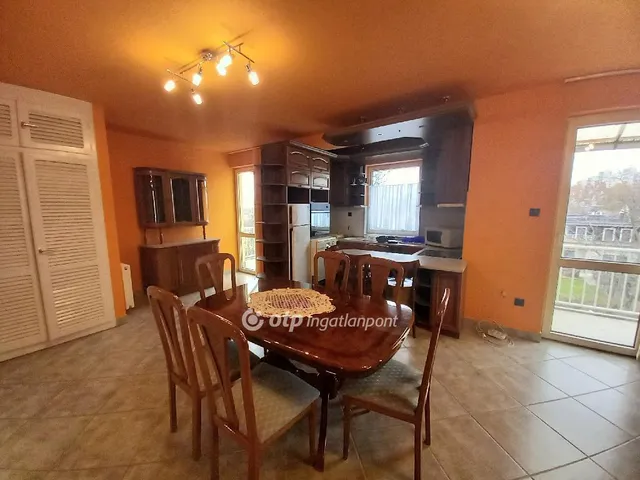 Eladó lakás Debrecen, Postakert 79 nm